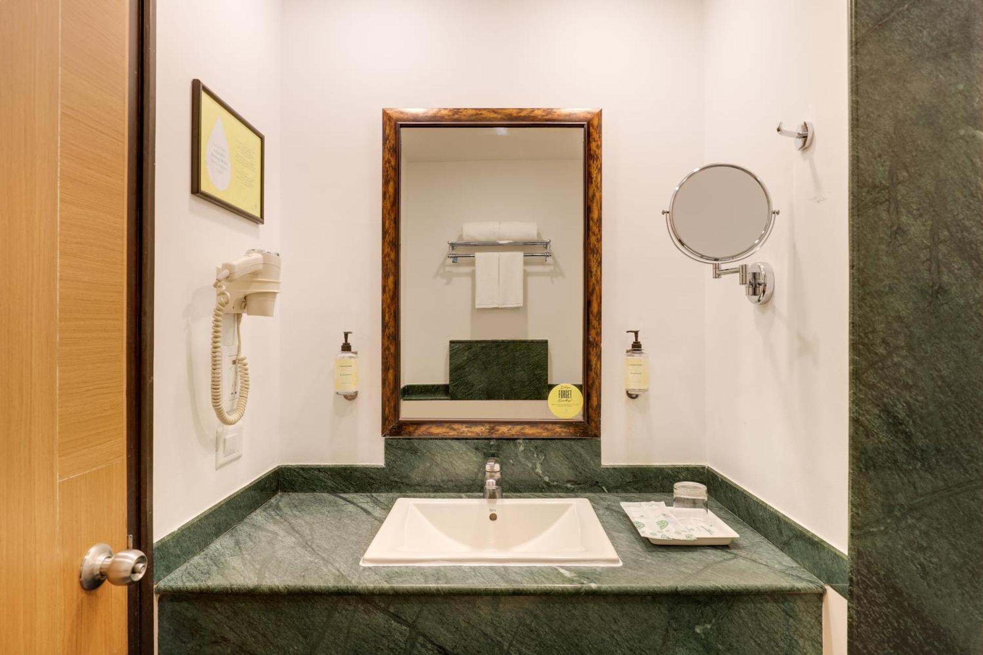 Lemon Tree Hotel Chandīgarh Extérieur photo