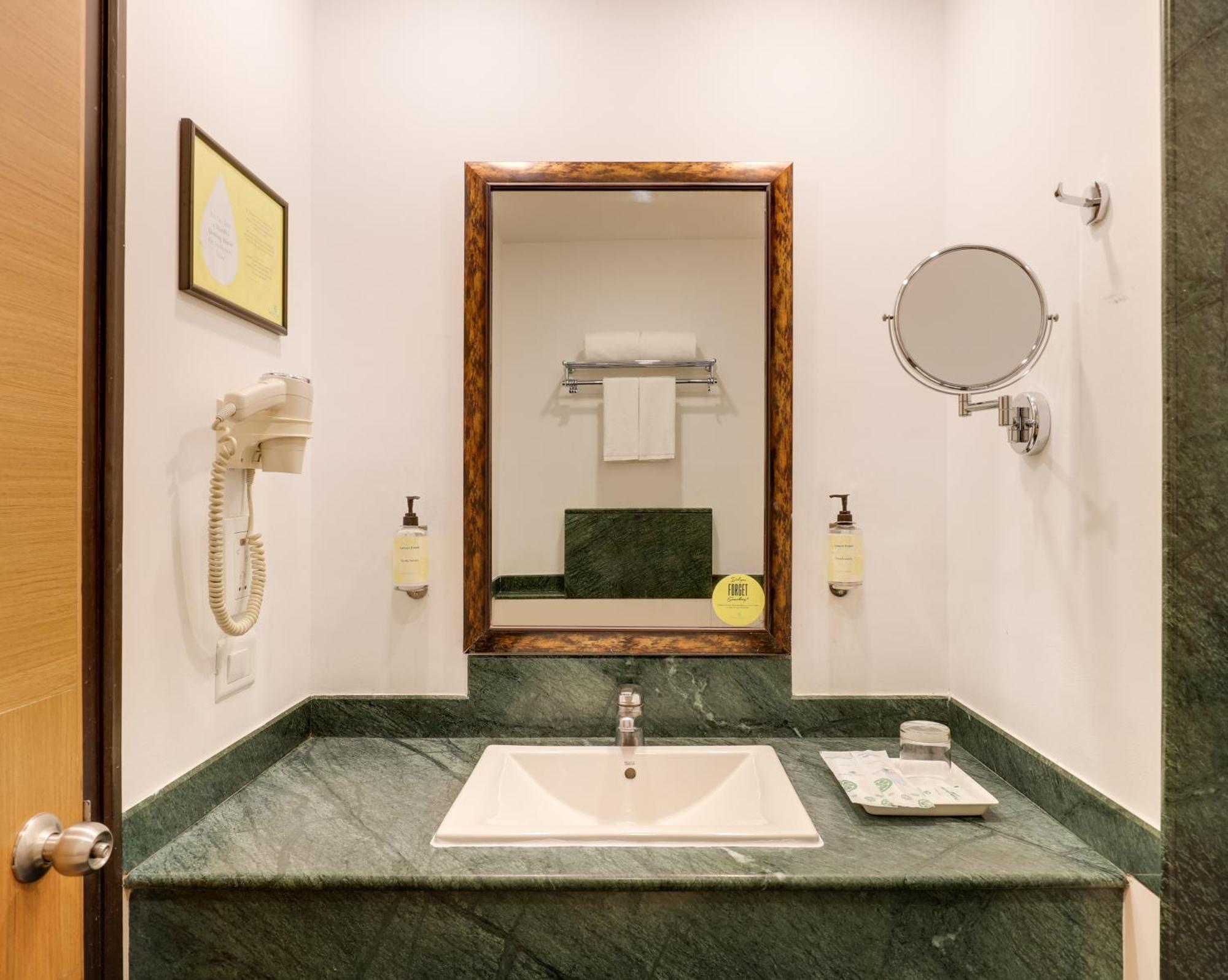 Lemon Tree Hotel Chandīgarh Extérieur photo